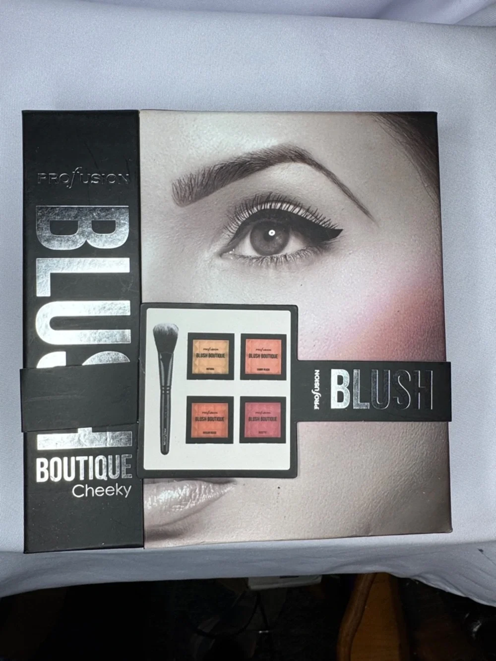 ★ Profusion Blush Boutique Cheeky Blush Palette & Brush Makeup Set